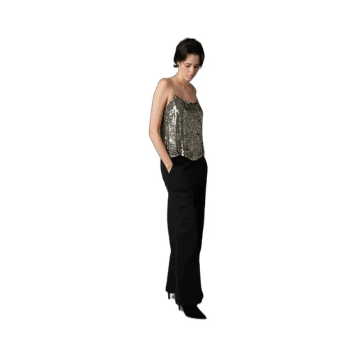 Low-Rise Wide-Leg Jeans