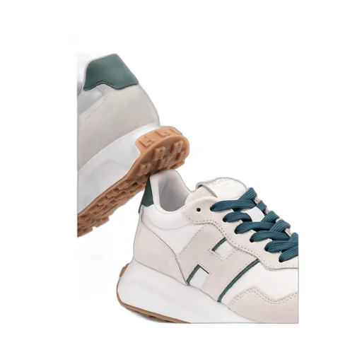 H641 Sneakers