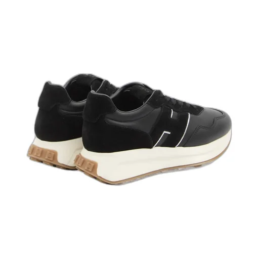 H641 Sneakers