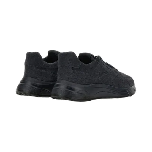 Hyperlight Sneakers