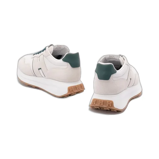 H641 Sneakers