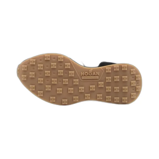 H641 Sneakers