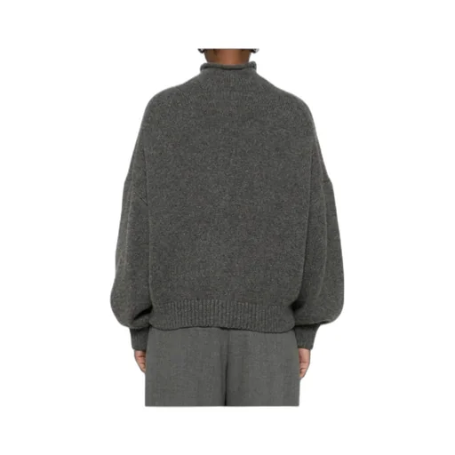 Nelya Long-Sleeved Ribbed Cardigan