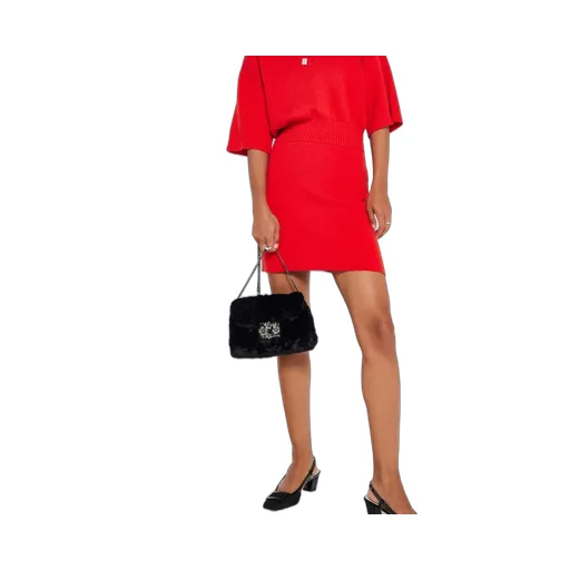 Embellished Chain-Linked Shoulder Bags