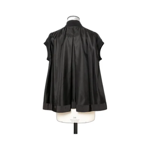 Sleeveless Zipped Gilet