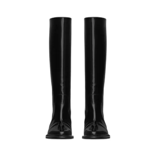 Hunt Round Toe Boots