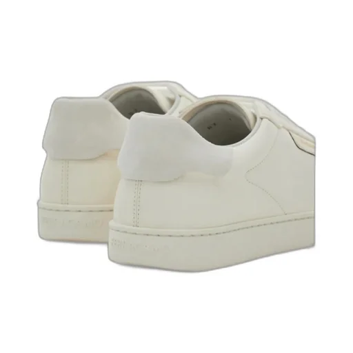 Low-Top Sneaker