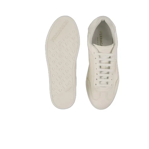 Low-Top Sneaker