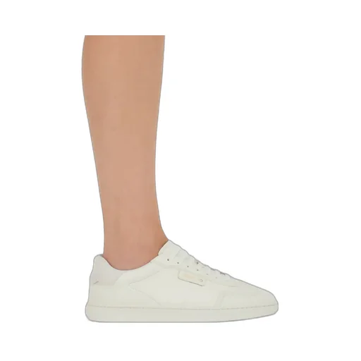 Low-Top Sneaker