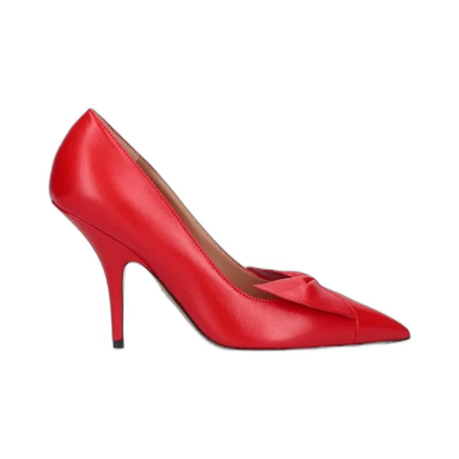 Soft Bow Pumps