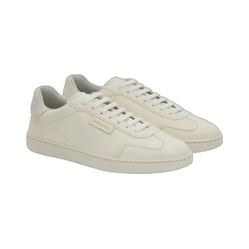 Low-Top Sneaker