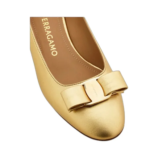 Vara Bow Pump Shoe