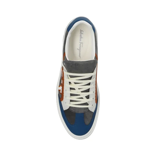 Logo Board Shoes