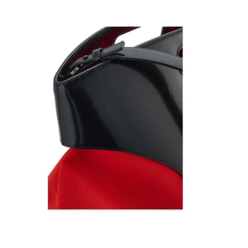 Hollowed-Out Detail Shoulder Bag