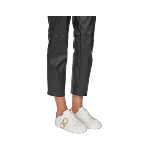 Low-Top Trainers