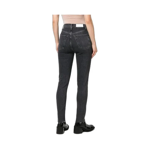 Straight Jeans