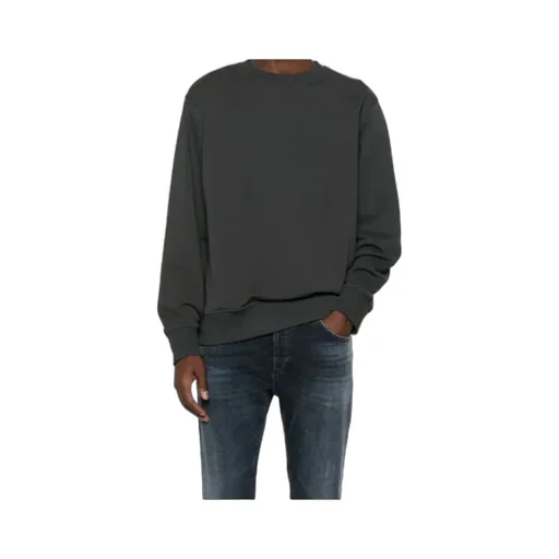 Long-Sleeved Sweatshirt