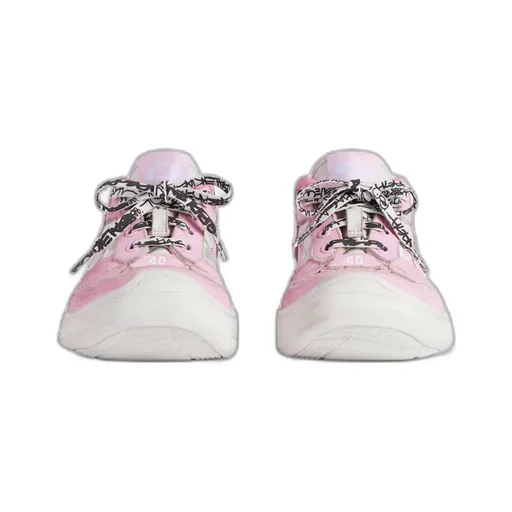 Hamptons Medium Worn-Out Sneaker
