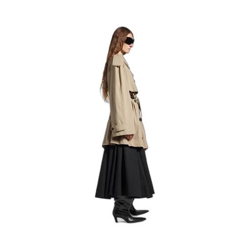 Cropped Light Trench