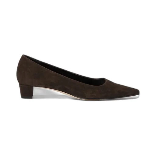 Pointed Low-Heeled Shoes