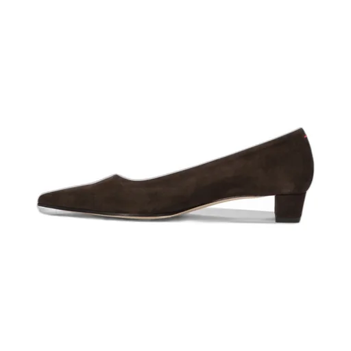 Pointed Low-Heeled Shoes