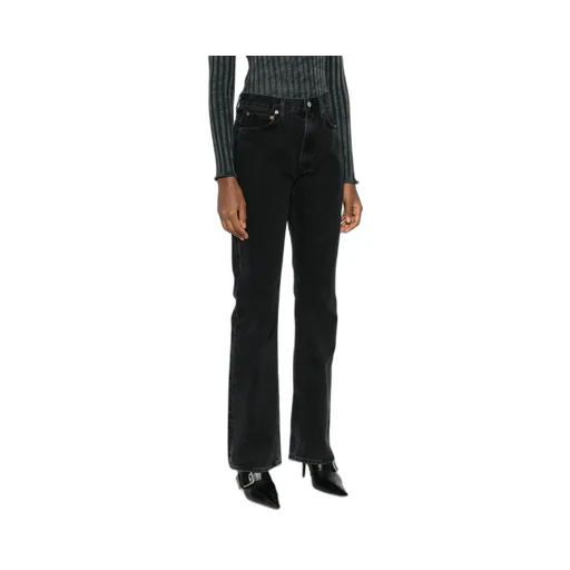High-Waisted Jeans