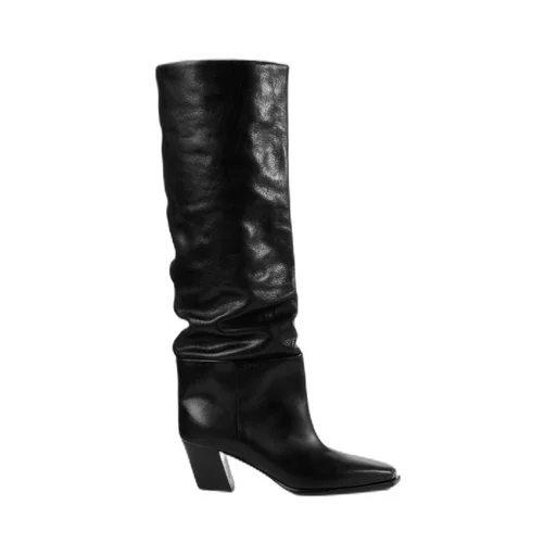 Pointed-Toe Boots