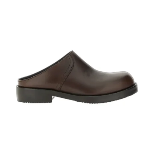 Round Toe Clogs
