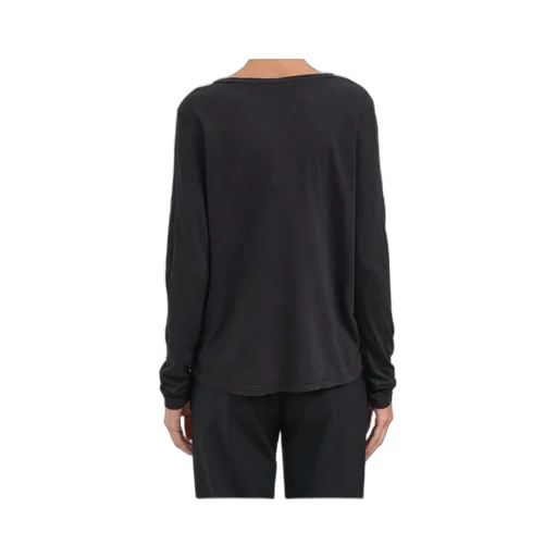 V-Neck Long-Sleeved T-Shirt