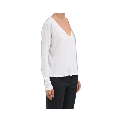 V-Neck Long-Sleeved T-Shirt