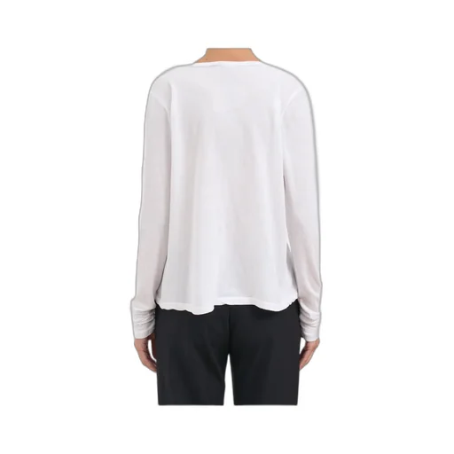 V-Neck Long-Sleeved T-Shirt