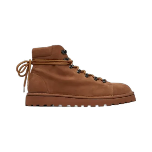 Round-Toed Boots