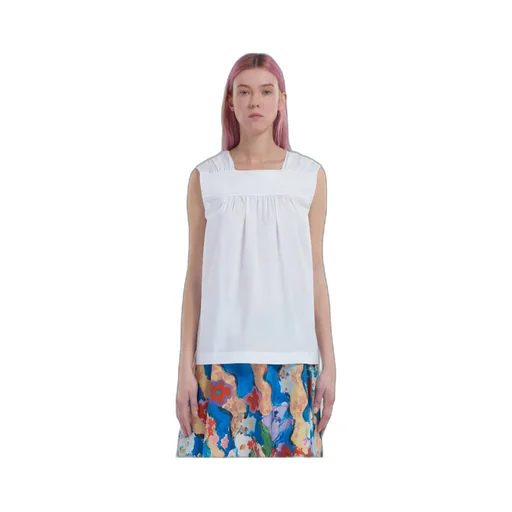 Sleeveless Square-Neck Top