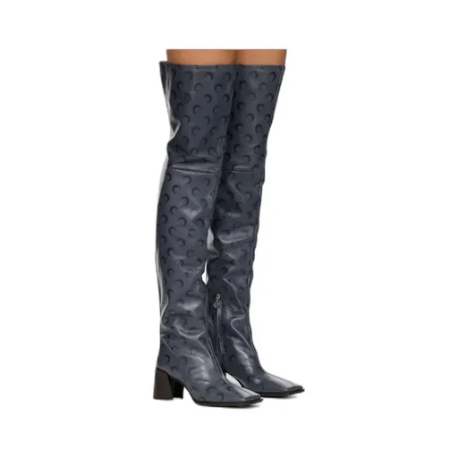 Square-Toe Boots
