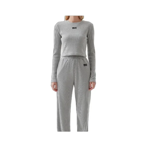 Long-Sleeved T-Shirt