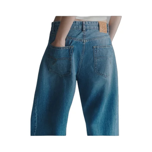 Relaxed Barrel-Leg Jeans