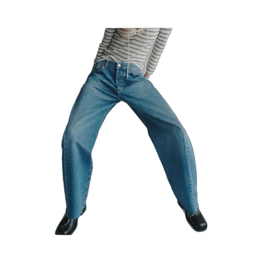 Relaxed Barrel-Leg Jeans