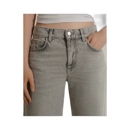 Wide-Leg Jeans