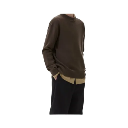 Ribbed Crew-Neck Sweater