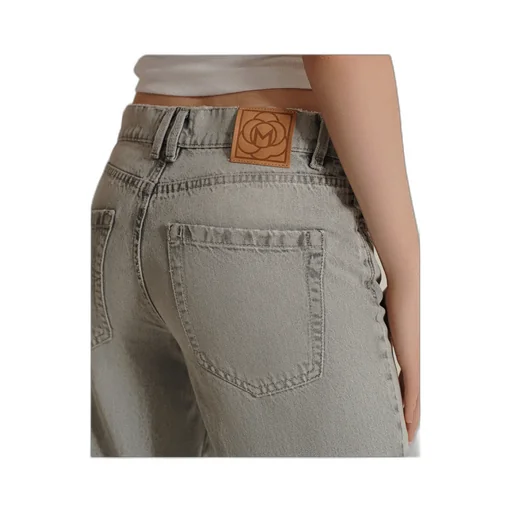 Wide-Leg Jeans