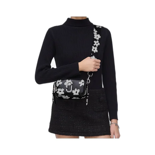 The Daisy Snapshot Shoulder Bag