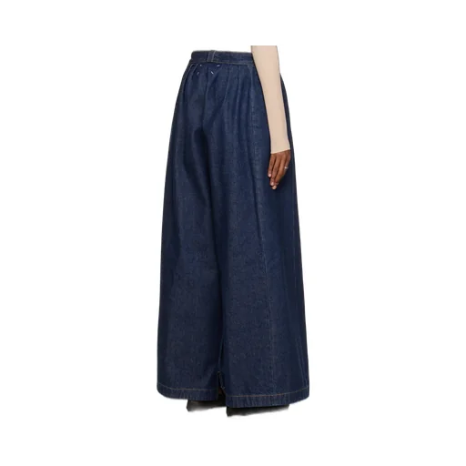 Wide-Leg Pleated Jeans
