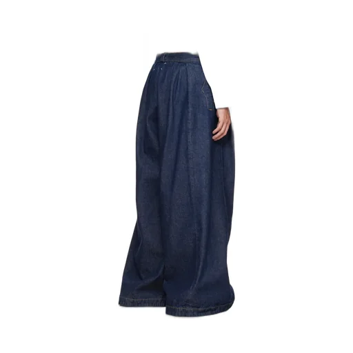 Wide-Leg Pleated Jeans