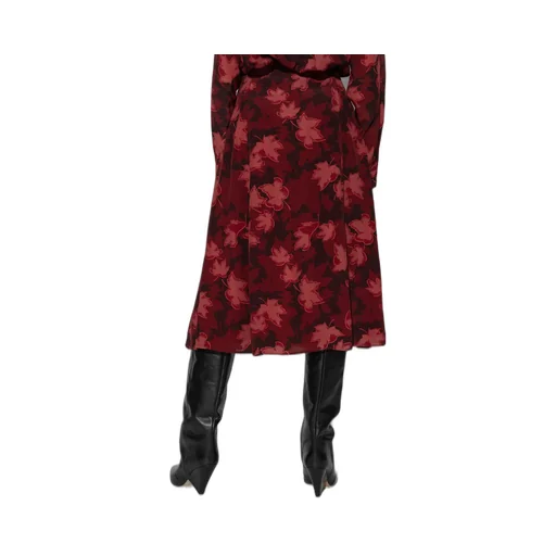 Lip Detail Fluid Skirt