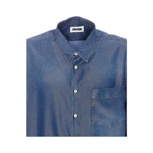 Long-Sleeved Buttoned Shirt