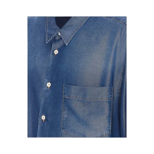 Long-Sleeved Buttoned Shirt