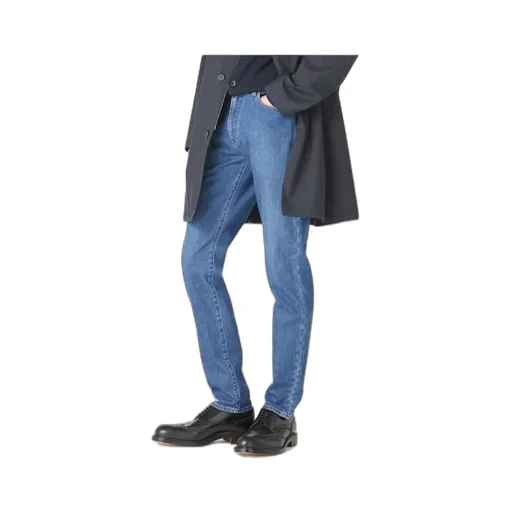 Belt-Loop Jeans