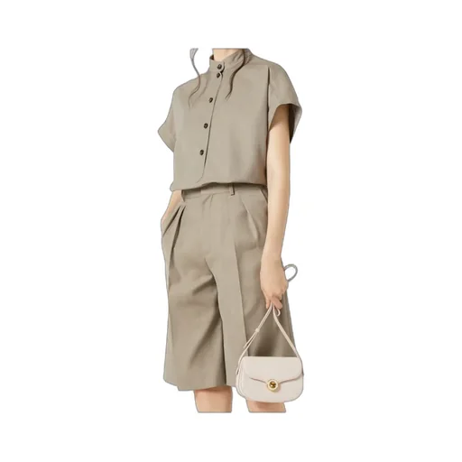 Short-Sleeved Buttoned Top