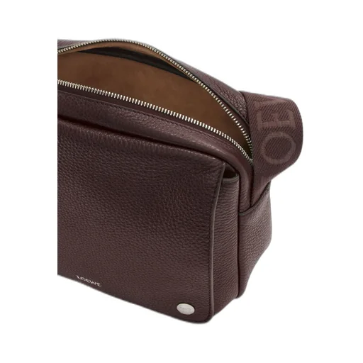 Medium Pebble Messenger Bag