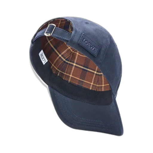 Cap In Waxed Canvas